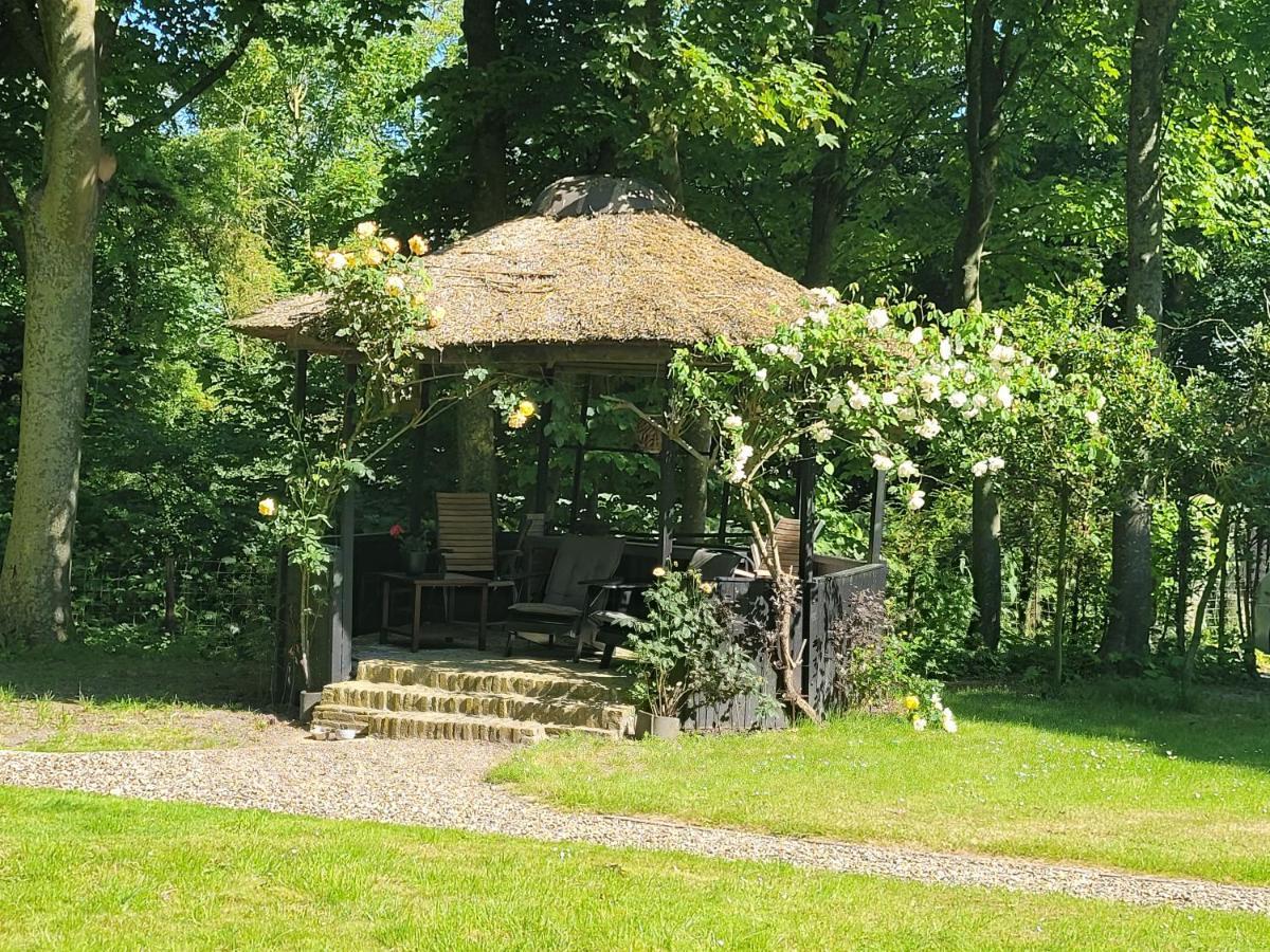 Pastorie Waaxens Bed & Breakfast ภายนอก รูปภาพ