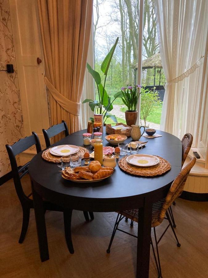 Pastorie Waaxens Bed & Breakfast ภายนอก รูปภาพ